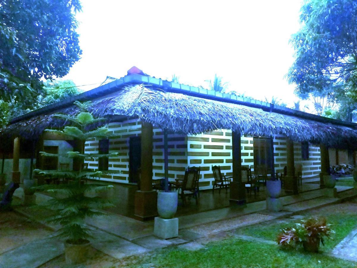 Elephant Paradise Safari Bungalow Udawalawe Exterior photo